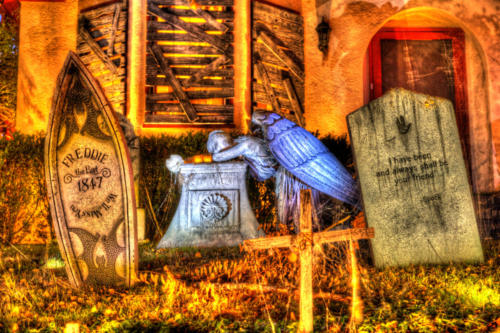 Davis-Graveyard-Sad-Angel-Between-Tombstones